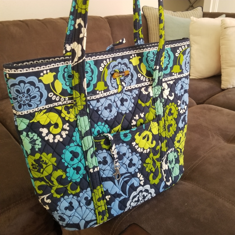 Vera Bradley Disney Large Tote Bag RETIRED design Beach Boho Excellent condition